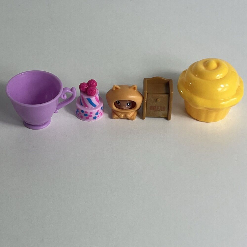 Random Toy Lot of Five